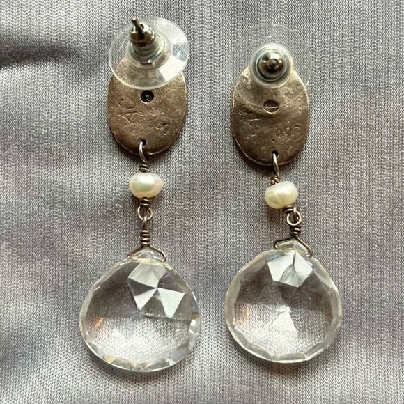 Handmade Silver and Clear Quartz Gemstone Drop Earrings with Freshwater Pearl - Picture 2 of 5
